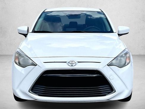 Used 2017 Toyota Yaris iA image 3