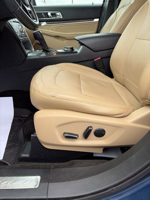 Used 2017 Ford Explorer Limited AWD/4WD image 13