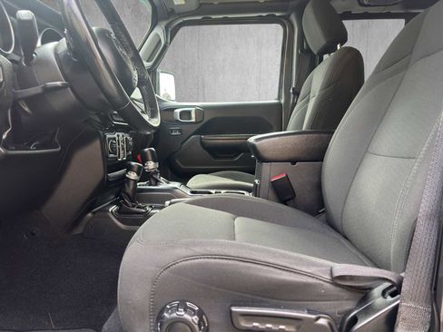 Used 2021 Jeep Wrangler Unlimited Sport image 10