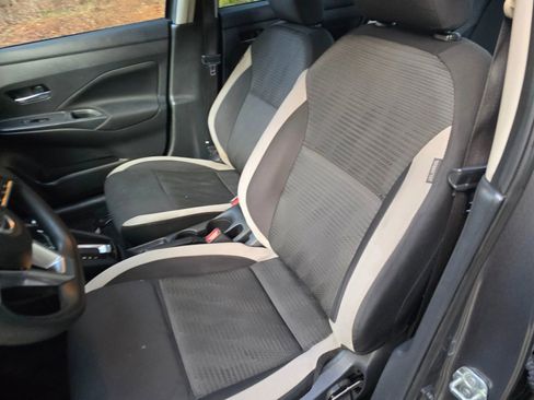 Used 2021 Nissan Versa SV image 20