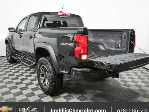 Used 2024 Chevrolet Colorado ZR2 w/ ZR2 Convenience Package III AWD/4WD image 29