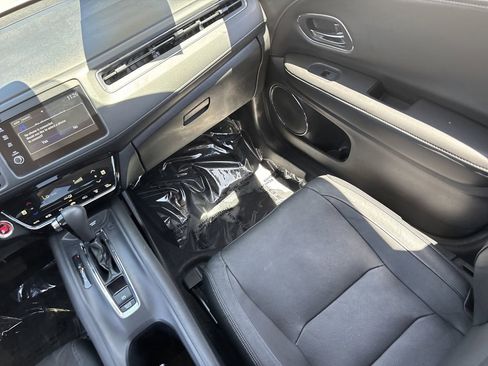 Used 2021 Honda HR-V EX-L image 14
