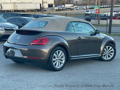 Used 2013 Volkswagen Beetle TDI image 2