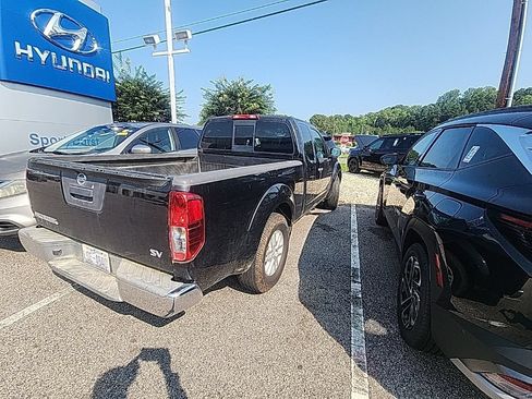 Used 2016 Nissan Frontier SV RWD image 13