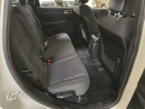 Used 2011 Jeep Grand Cherokee Laredo image 7