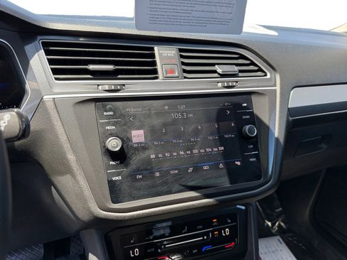 Used 2024 Volkswagen Tiguan SE AWD/4WD image 12