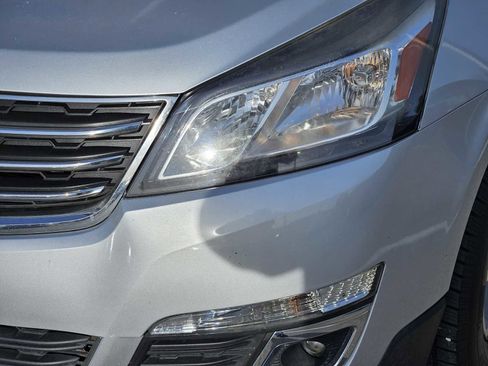 Used 2017 Chevrolet Traverse LT image 6