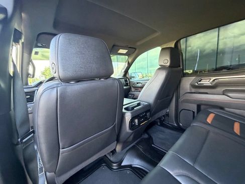 Used 2025 GMC Sierra 1500 AT4 w/ AT4 Premium Package AWD/4WD image 23