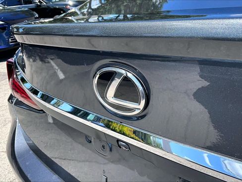 Used 2025 Lexus ES 300h w/ Premium Package FWD image 31
