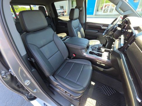Used 2024 Chevrolet Silverado 1500 LTZ AWD/4WD image 14
