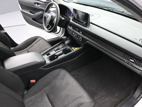 Certified 2024 Honda Accord EX image 14
