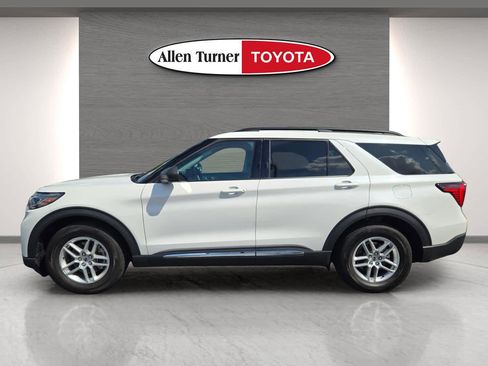 Used 2025 Ford Explorer Active w/ Active Comfort Package RWD image 10
