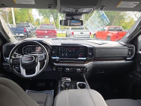 Used 2023 GMC Sierra 1500 Elevation w/ Preferred Package image 18