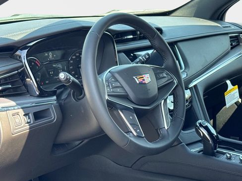 New 2026 Cadillac XT5 Luxury image 26