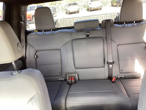 New 2025 GMC Sierra 2500 SLT image 13