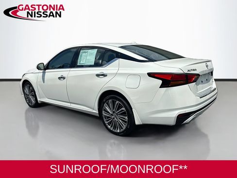 Used 2023 Nissan Altima 2.5 SL AWD/4WD image 6