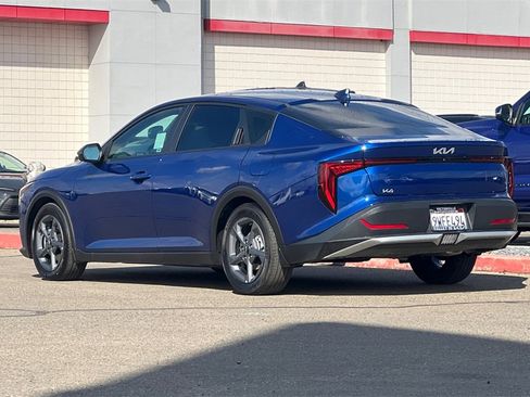 Used 2025 Kia K4 LXS image 7