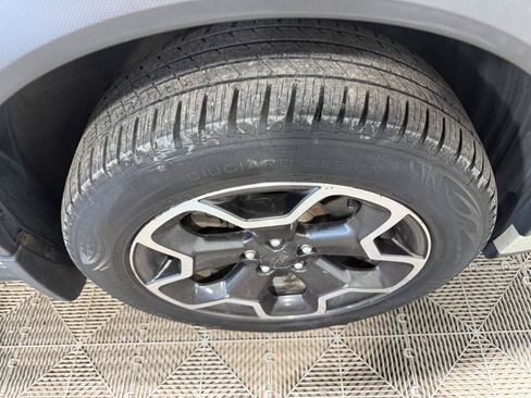 Used 2014 Subaru Crosstrek 2.0i Premium AWD/4WD image 11