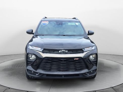 Used 2022 Chevrolet TrailBlazer RS FWD image 2