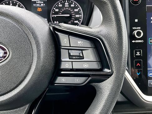 Used 2024 Subaru Crosstrek 2.0i Premium image 24