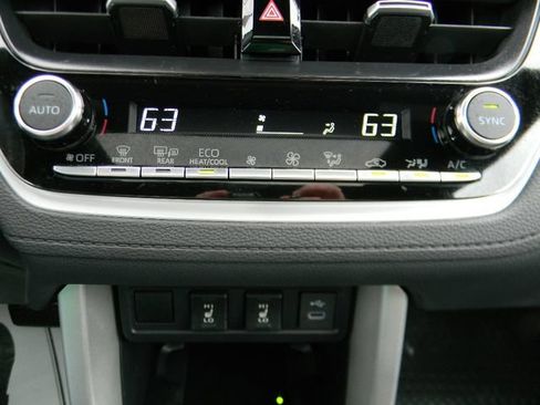 Used 2024 Toyota Corolla Cross AWD Hybrid w/ Convenience Package image 15