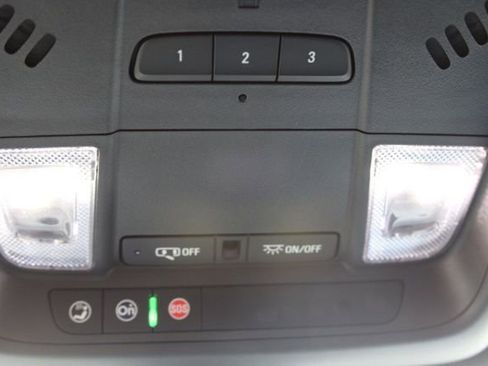 Used 2022 Buick Enclave Premium image 19