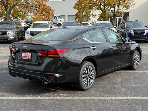New 2025 Nissan Altima 2.5 SV w/ SV Premium Package image 2