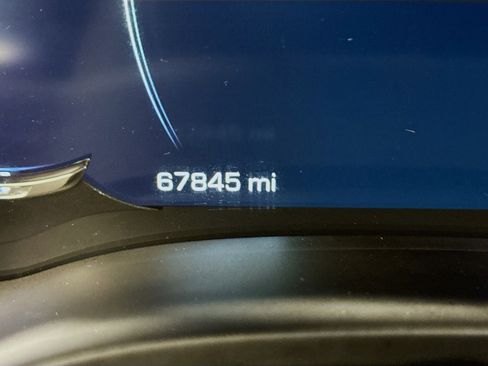Used 2018 Cadillac Escalade Luxury AWD/4WD image 16