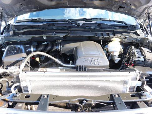 Used 2024 RAM 1500 Classic SLT AWD/4WD image 42