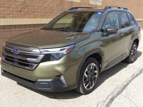 Used 2025 Subaru Forester Limited w/ Popular Package #1 image 9