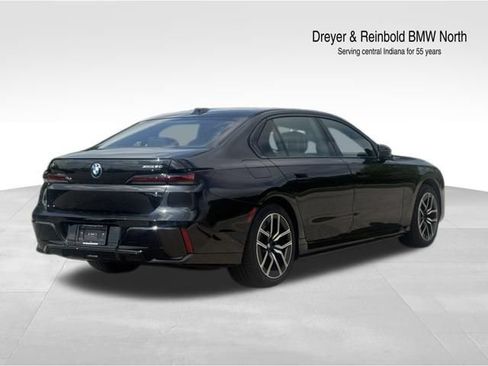 Certified 2025 BMW i7 xDrive60 AWD/4WD image 7