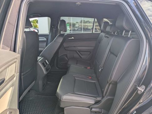 Certified 2022 Volkswagen Atlas Cross Sport SE FWD image 15