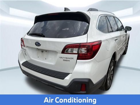 Used 2018 Subaru Outback 3.6R Touring AWD/4WD image 9