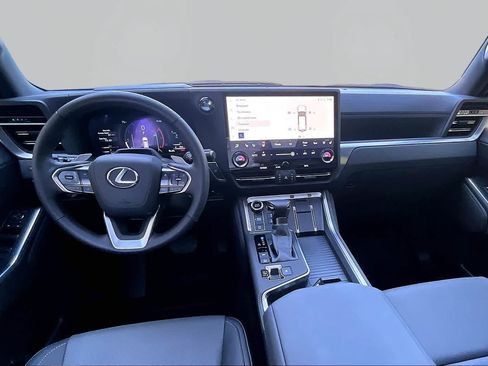 Used 2025 Lexus GX 550 w/ Accessory Package (2T) AWD/4WD image 16