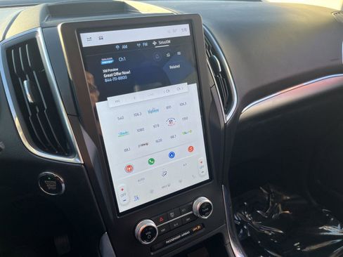 Used 2022 Ford Edge Titanium w/ Equipment Group 301A image 23