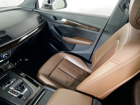 Used 2019 Audi Q5 Premium Plus w/ Premium Plus Package image 24