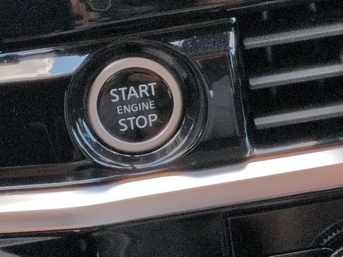 Used 2024 Nissan Pathfinder SV FWD image 29