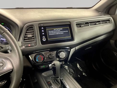 Used 2020 Honda HR-V Sport image 9