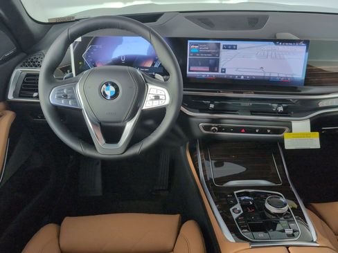 New 2026 BMW X7 xDrive40i w/ Executive Package image 4