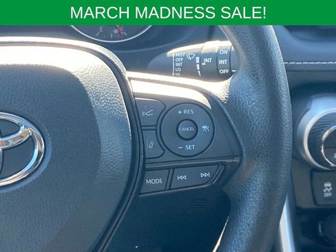 Used 2021 Toyota RAV4 XLE w/ Convenience Package image 14