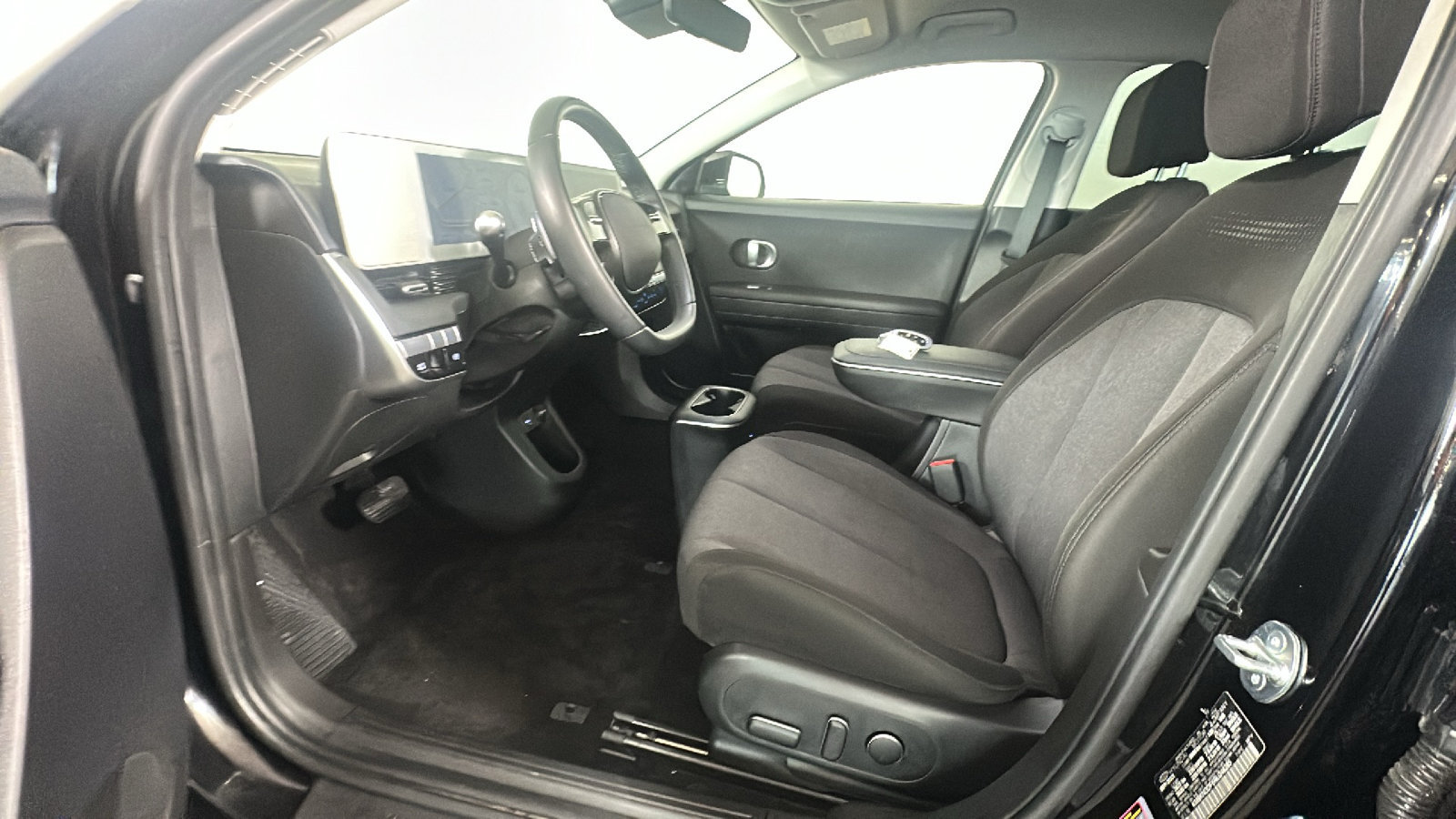 Used 2024 Hyundai Ioniq 5 SEL AWD/4WD image 12