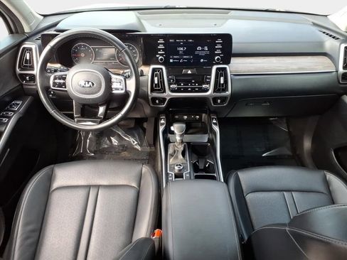 Used 2021 Kia Sorento EX w/ Panoramic Sunroof Package image 16