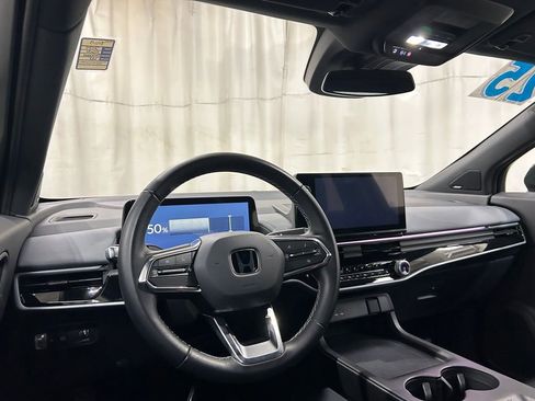 Used 2025 Honda Prologue Touring image 14