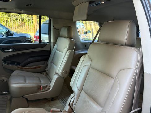 Used 2015 Chevrolet Suburban LTZ image 20