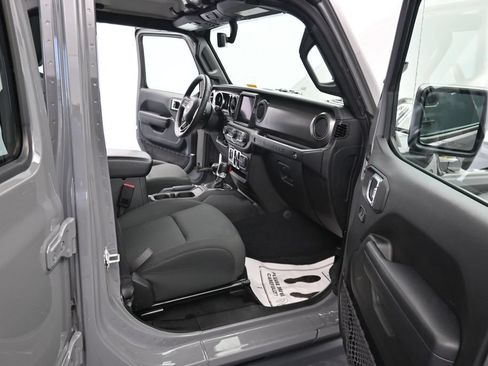 Used 2023 Jeep Wrangler Unlimited w/ Cold Weather Group AWD/4WD image 13