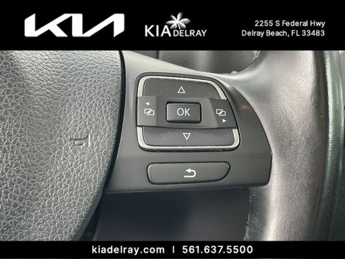 Used 2017 Volkswagen Tiguan Sport image 28