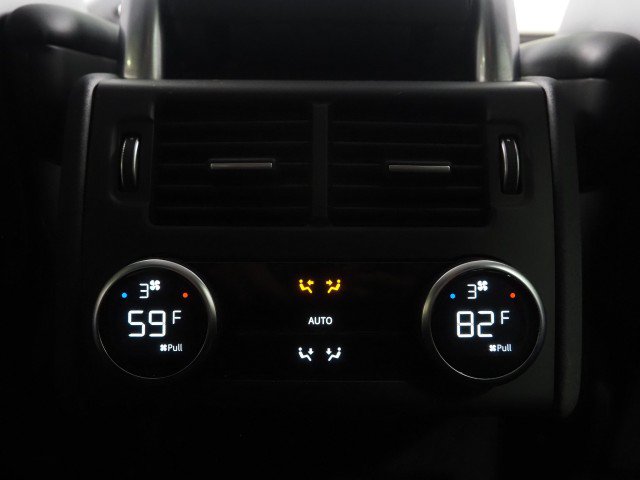 Used 2024 Land Rover Discovery Dynamic SE AWD/4WD image 24