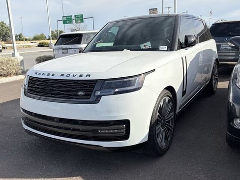 Used 2024 Land Rover Range Rover Long Wheelbase SE AWD/4WD image 1
