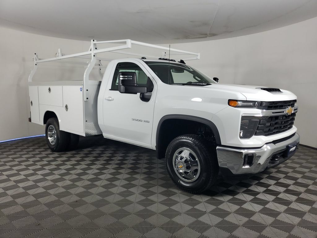 New 2026 Chevrolet Silverado 3500 LT w/ Convenience Package RWD image 3