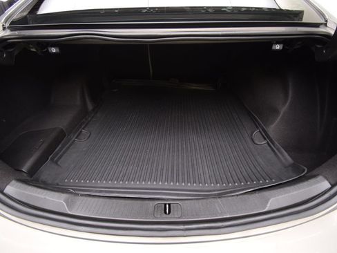 Used 2017 Buick LaCrosse Preferred image 31